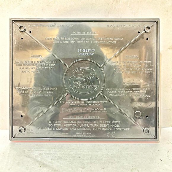 Red Magic Etch a Sketch Screen Spin Master 2016 9” x 7.5” - Picture 3 of 3